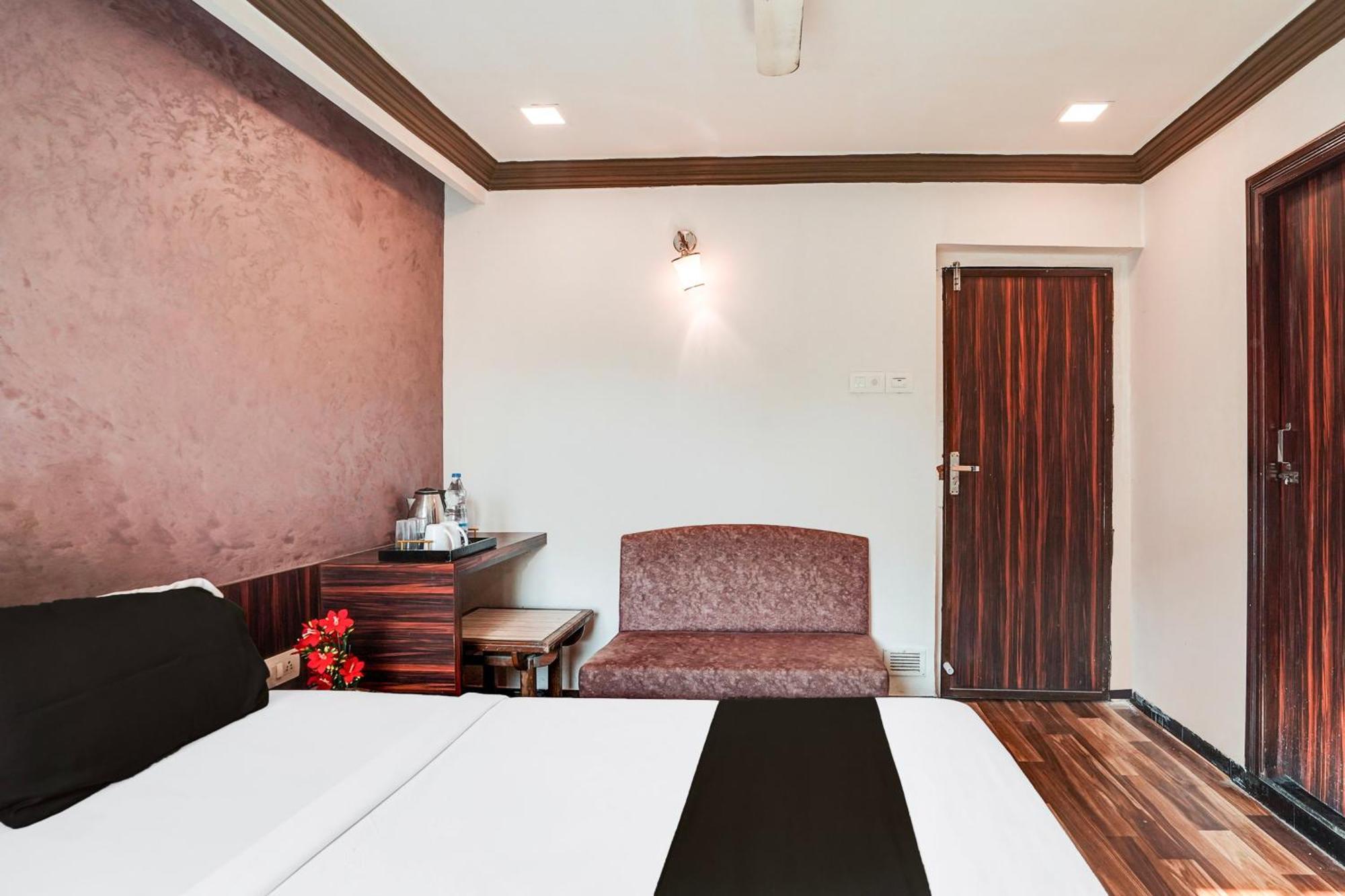 Hotel O Bridge Ahmedabad Ngoại thất bức ảnh