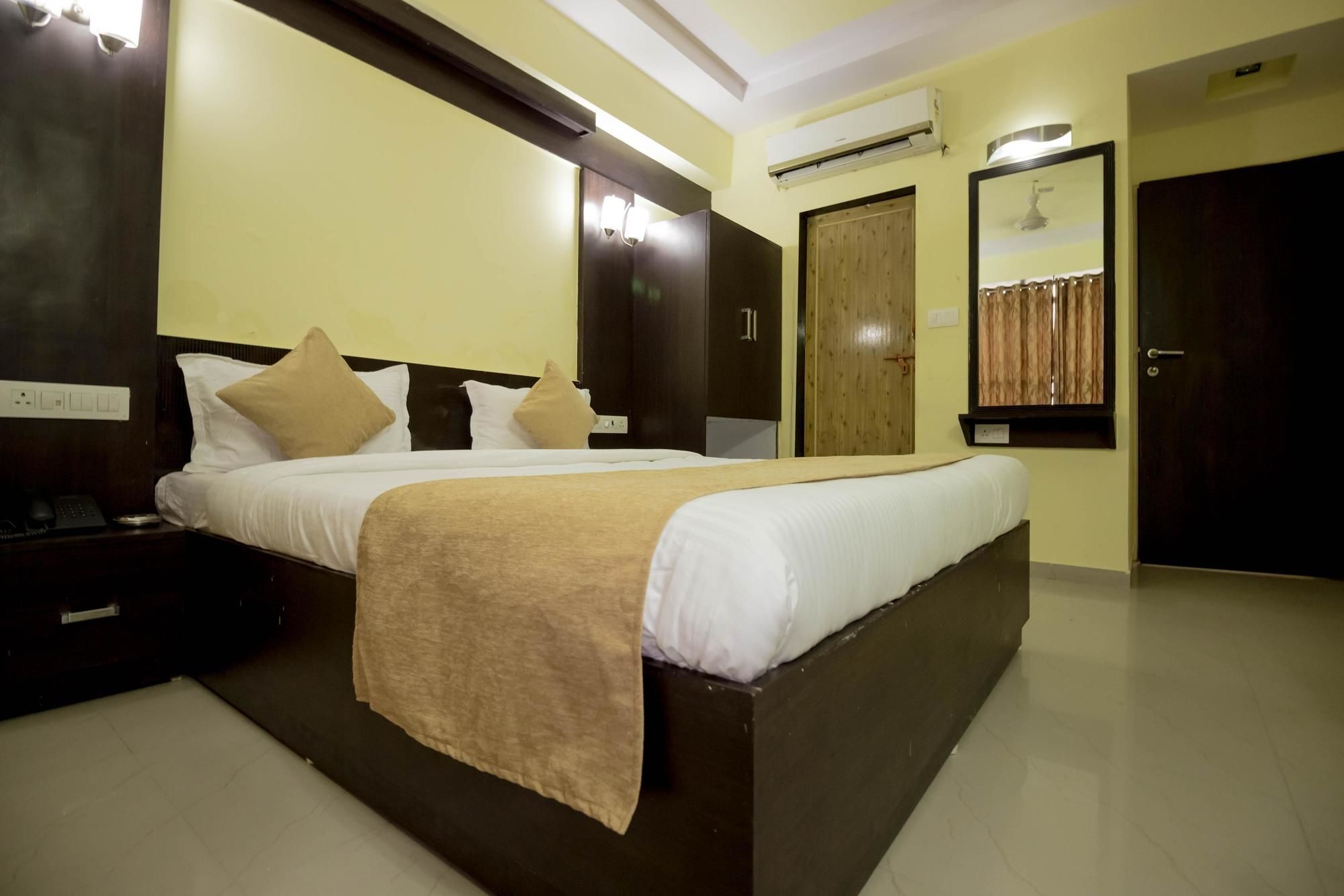 Hotel O Bridge Ahmedabad Ngoại thất bức ảnh