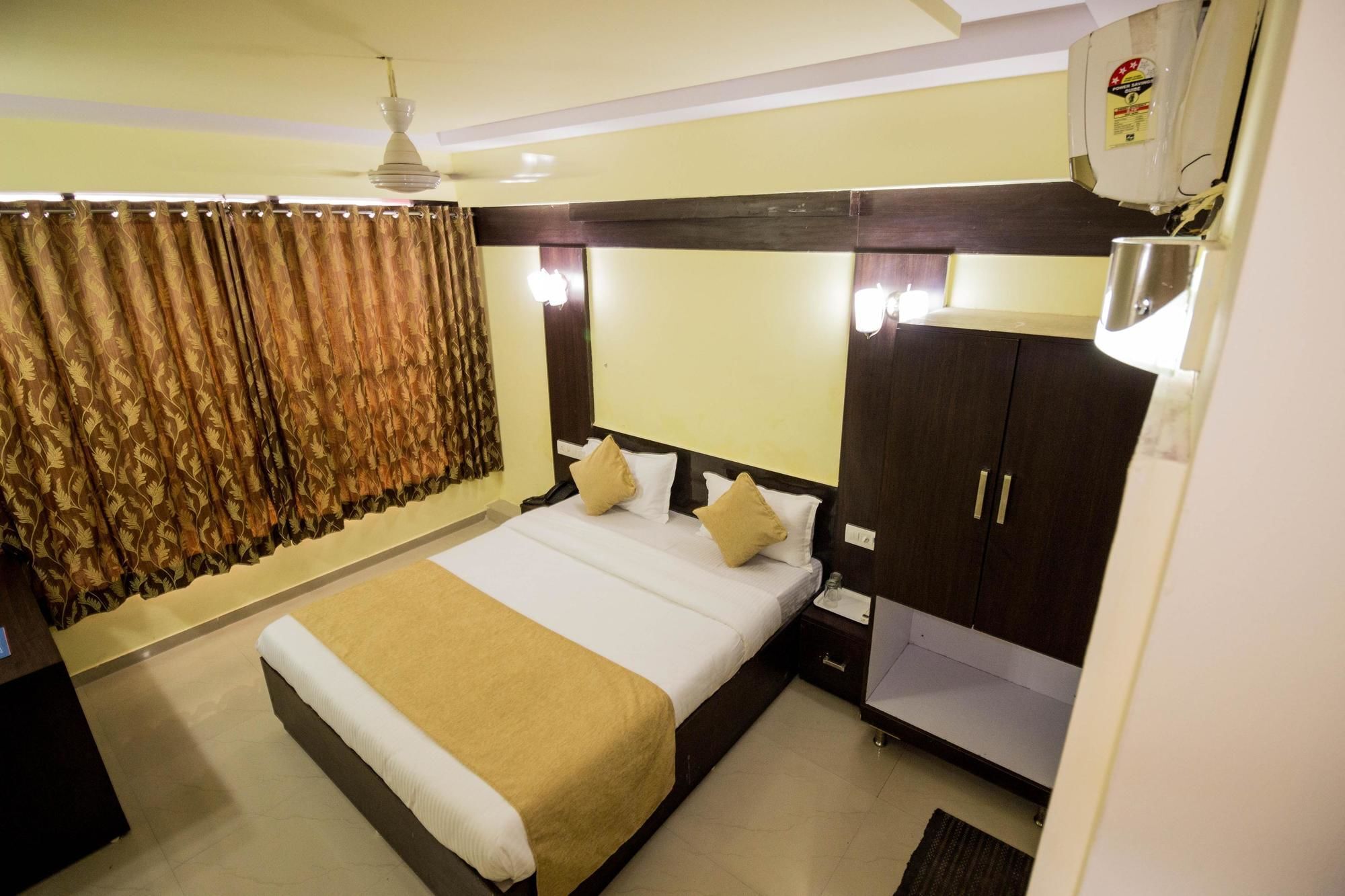 Hotel O Bridge Ahmedabad Ngoại thất bức ảnh