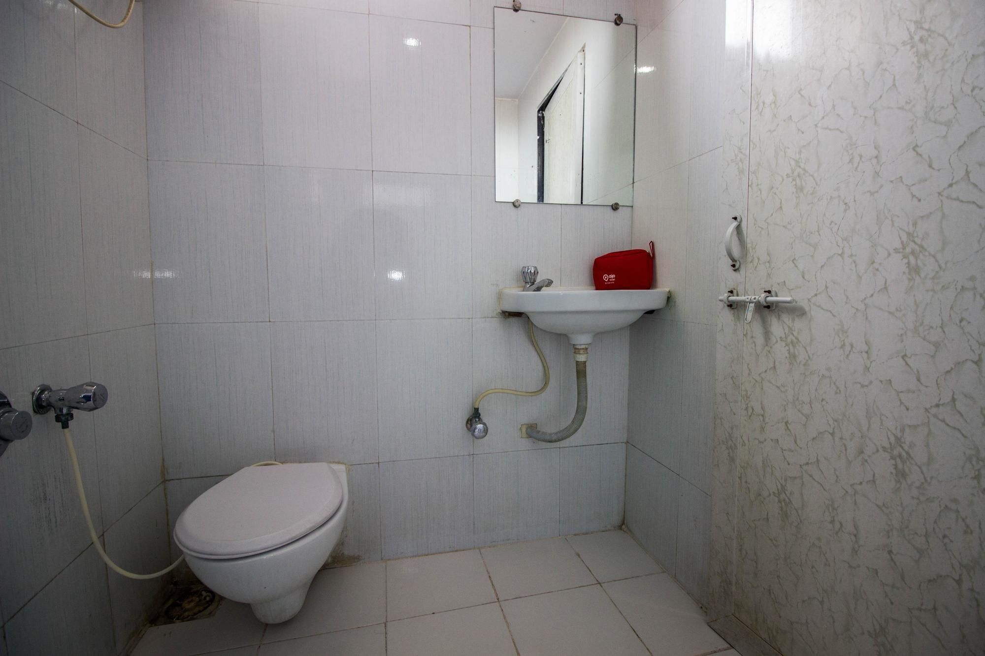 Hotel O Bridge Ahmedabad Ngoại thất bức ảnh