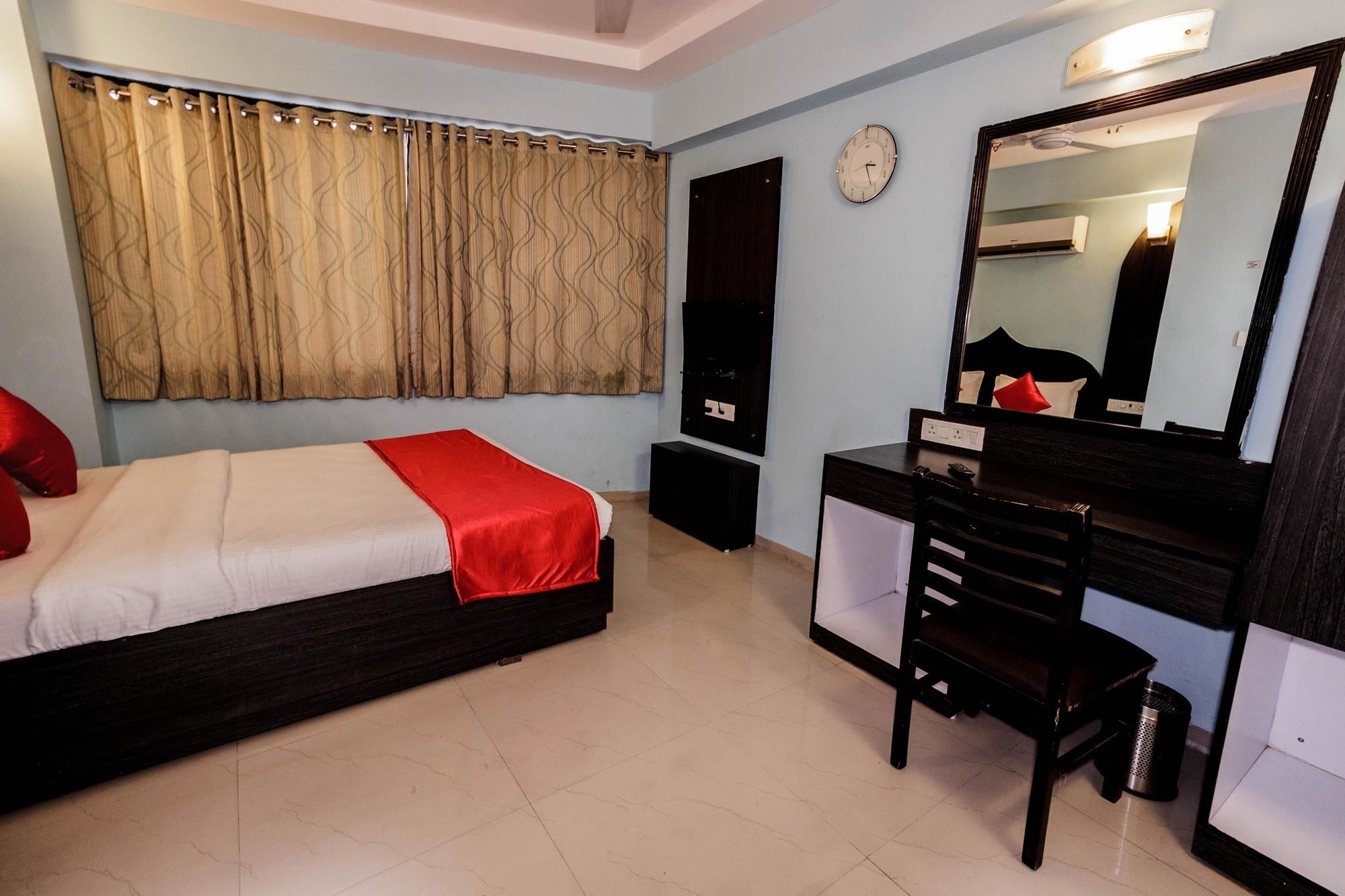 Hotel O Bridge Ahmedabad Ngoại thất bức ảnh