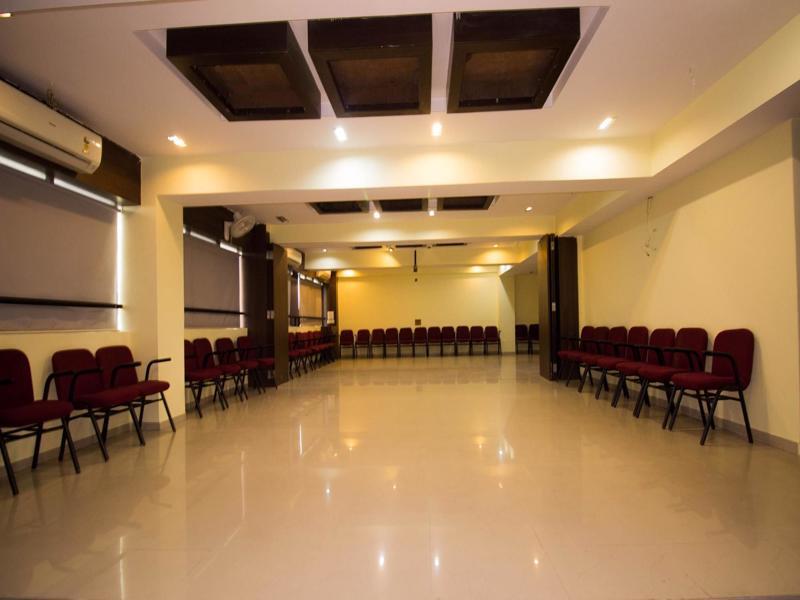 Hotel O Bridge Ahmedabad Ngoại thất bức ảnh